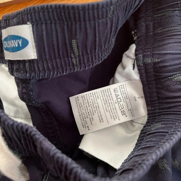 Old Navy shorts - Picture 3 of 3